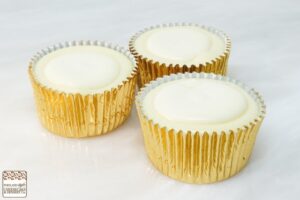 41220 Classic Vanilla Cheesecake Cupcake - 12ct