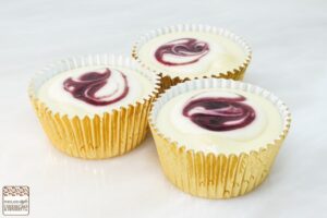 41225 Marionberry Cheesecake Cupcake - 12ct